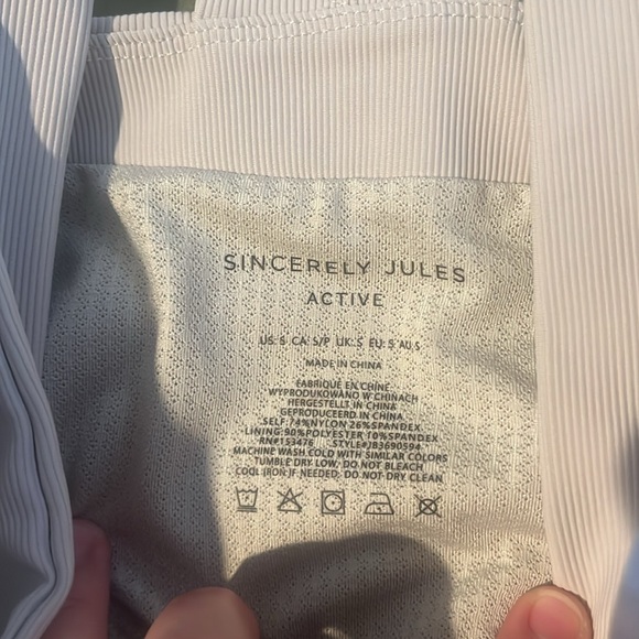Sincerely Jules workout top Sz S - Picture 3 of 5